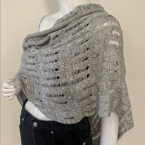 Vintage Y2K Express Gray Knit Poncho Infinity Scarf Wrap Sequins & Distressing - Picture 4 of 7